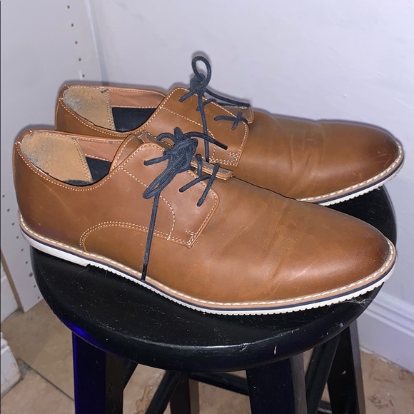 DRESS SHOES - Picture 3 of 4